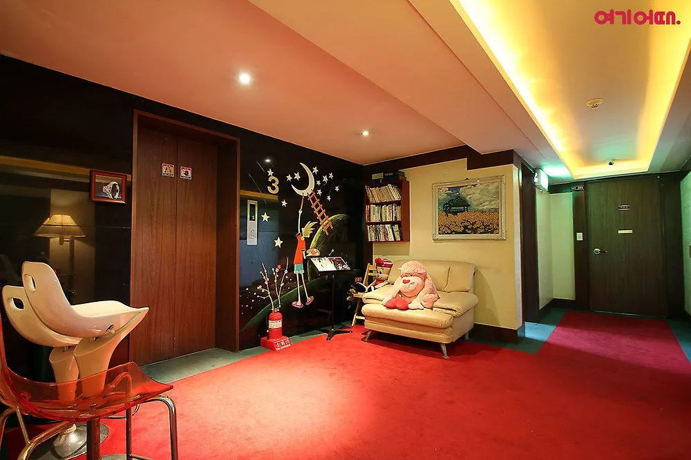 With Hotel Incheon 2*,