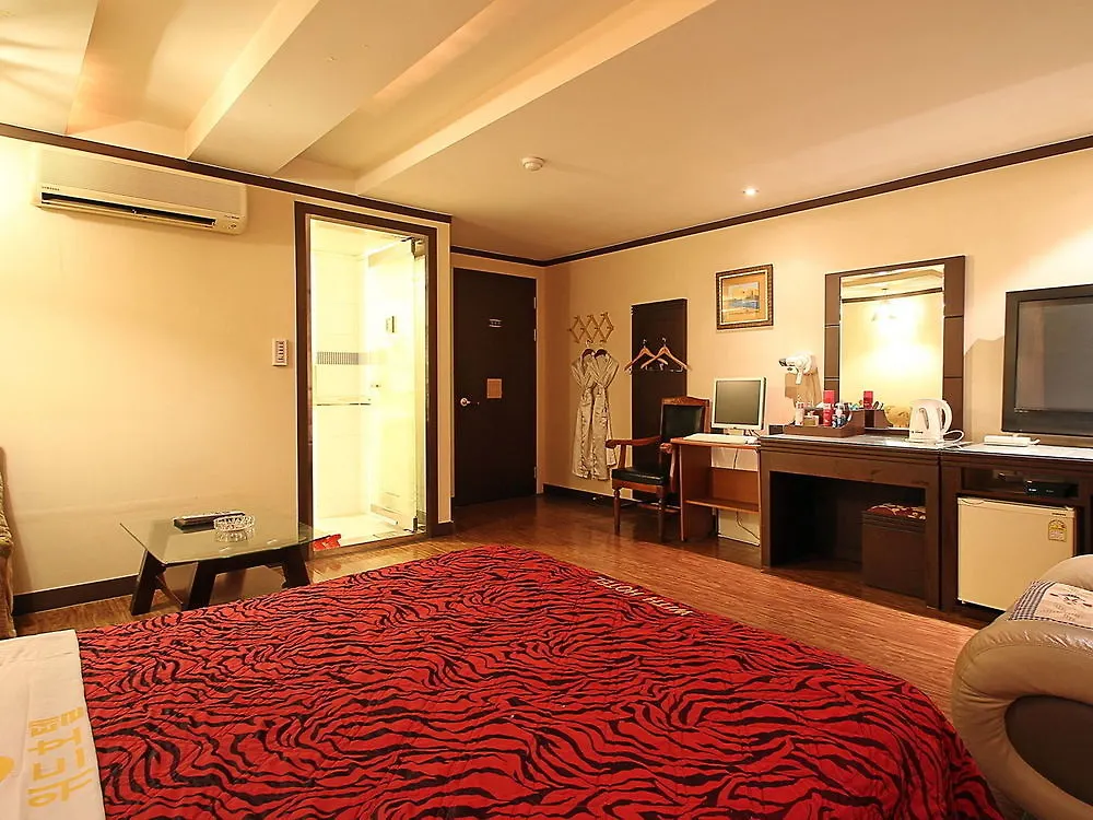 **  With Hotel Inchon Corea del Sur